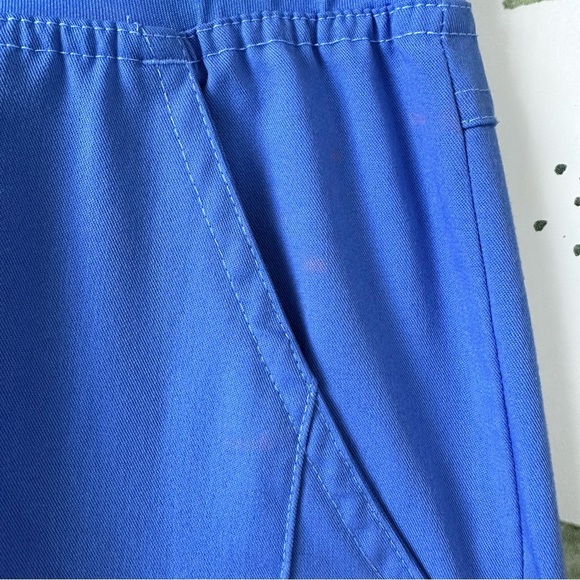 Med Couture Touch 6 Pocket Cargo Scrub Pants. Blue. XS. - Picture 8 of 9